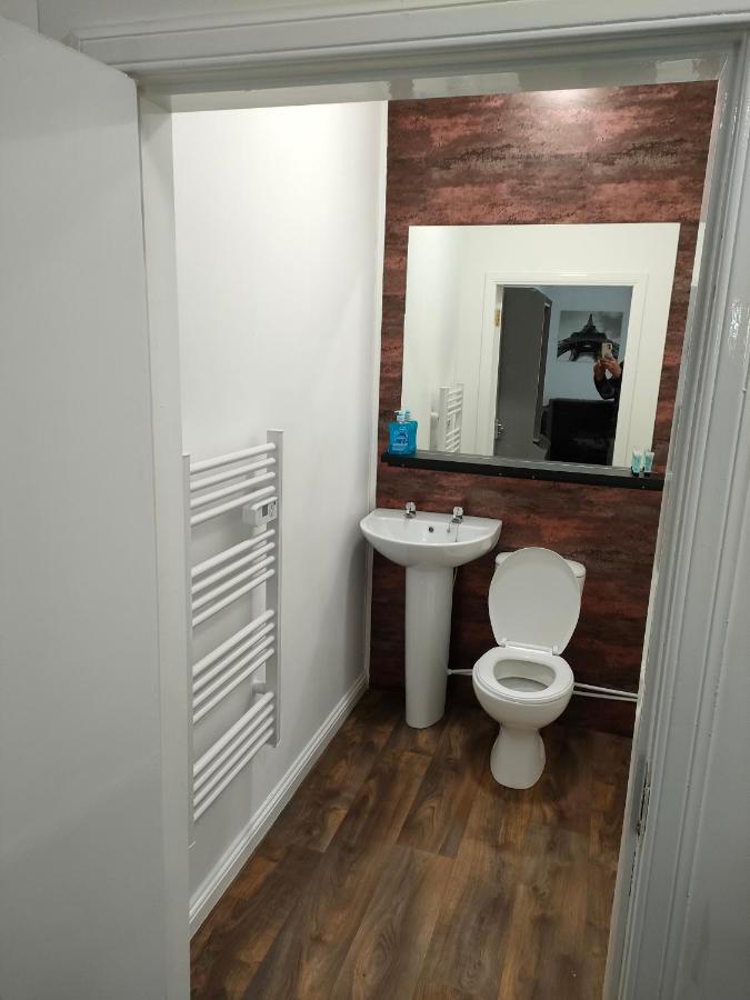 The Townhouse Accommodation Dumfries Esterno foto