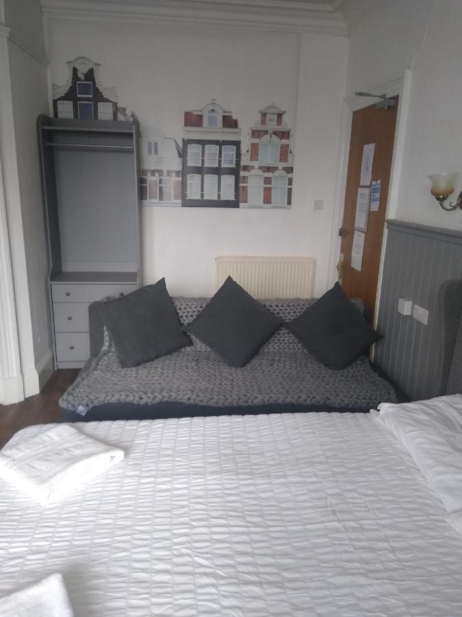 The Townhouse Accommodation Dumfries Esterno foto