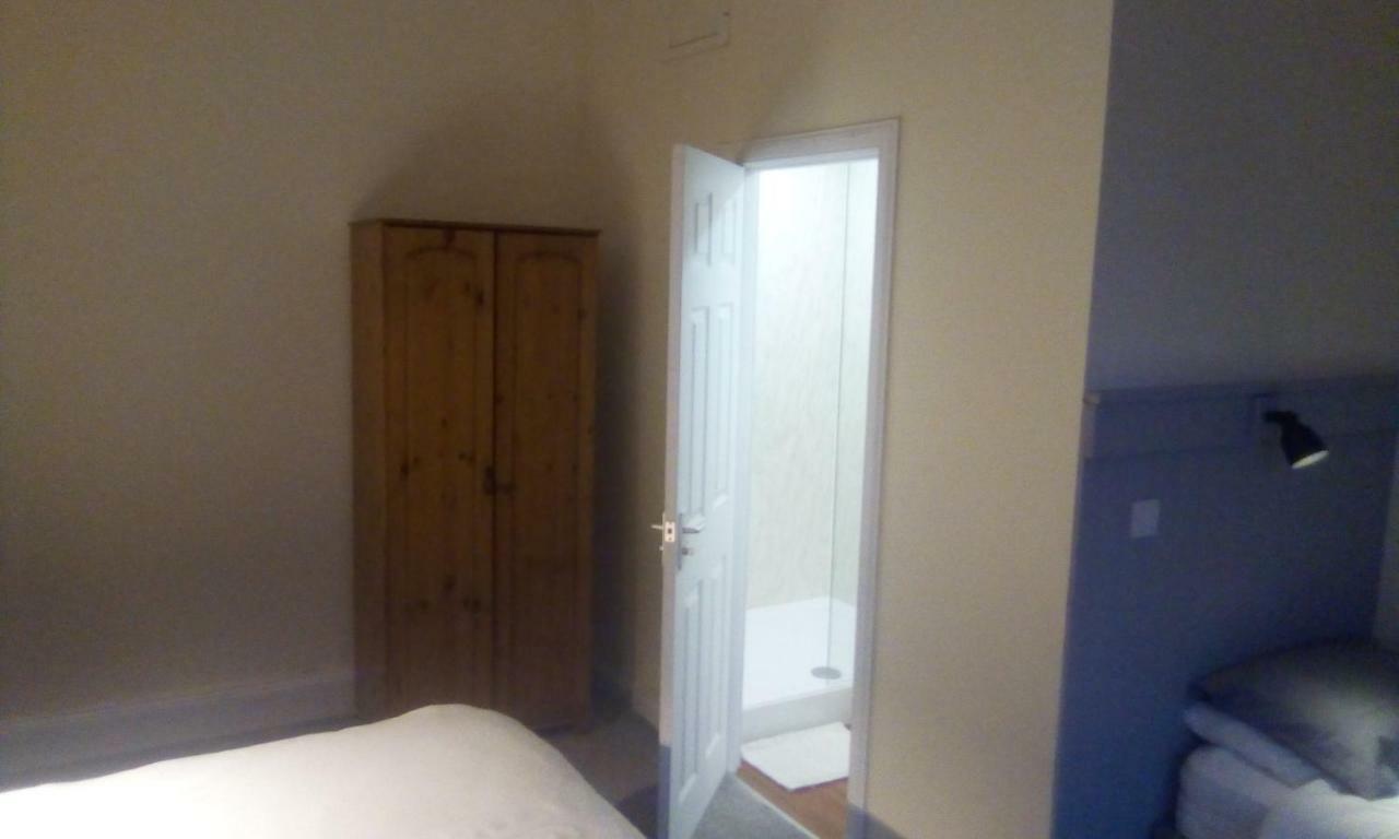 The Townhouse Accommodation Dumfries Esterno foto
